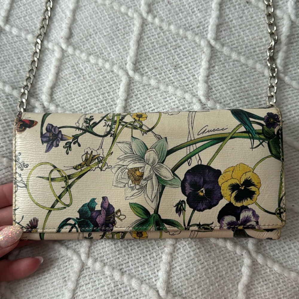 Gucci Vintage Wallet - Gucci Flora collection from 2012-2013.
